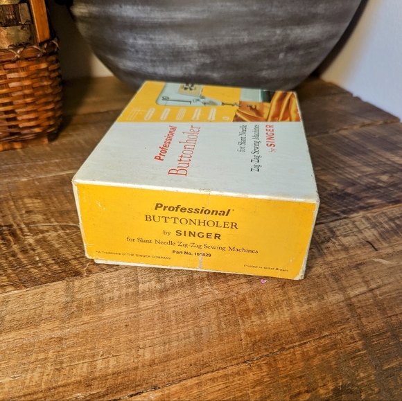 Singer Buttonholer Various Sizes - Picture 3 of 14